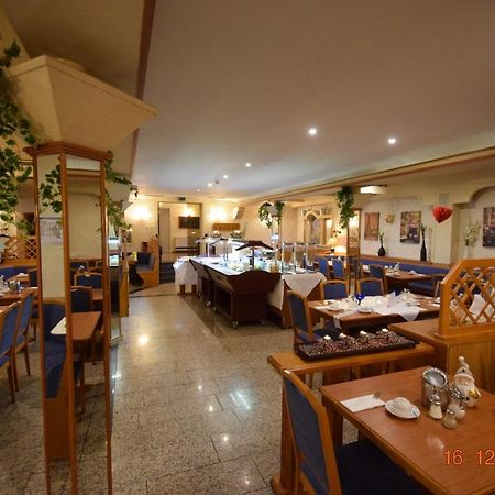 Hotel Zur Rebe ฮ็อคไฮม์ อัม ไมน์ ภายนอก รูปภาพ